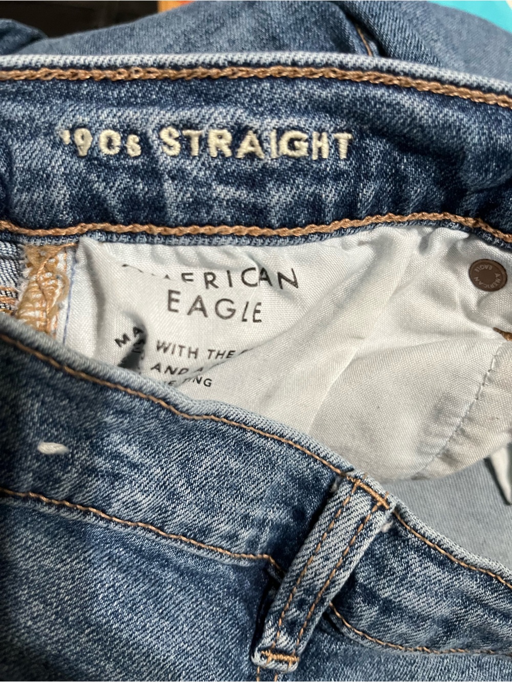 American Eagle 90s Straight Medium Wash Denim Jeans Size 6 *LONG* - Picture 6 of 8